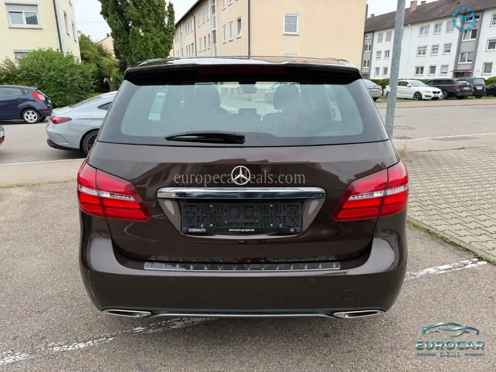Mercedes-Benz B 180