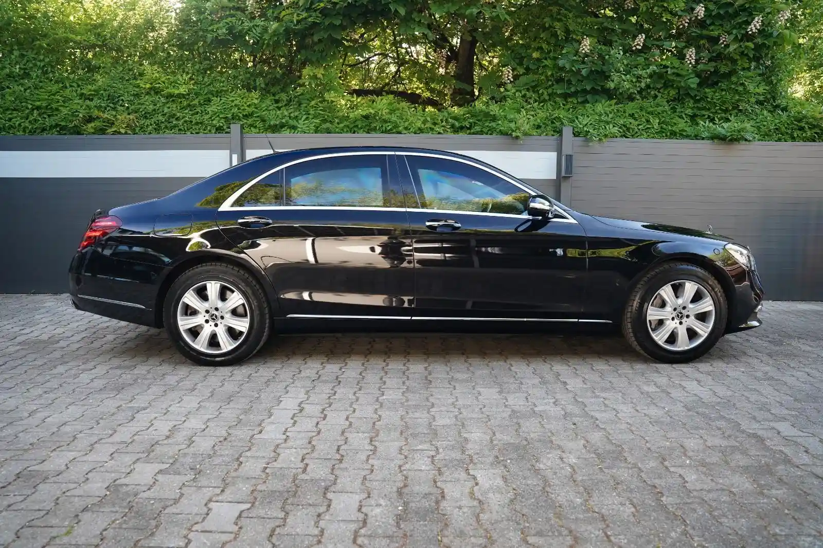 Mercedes-Benz S 600