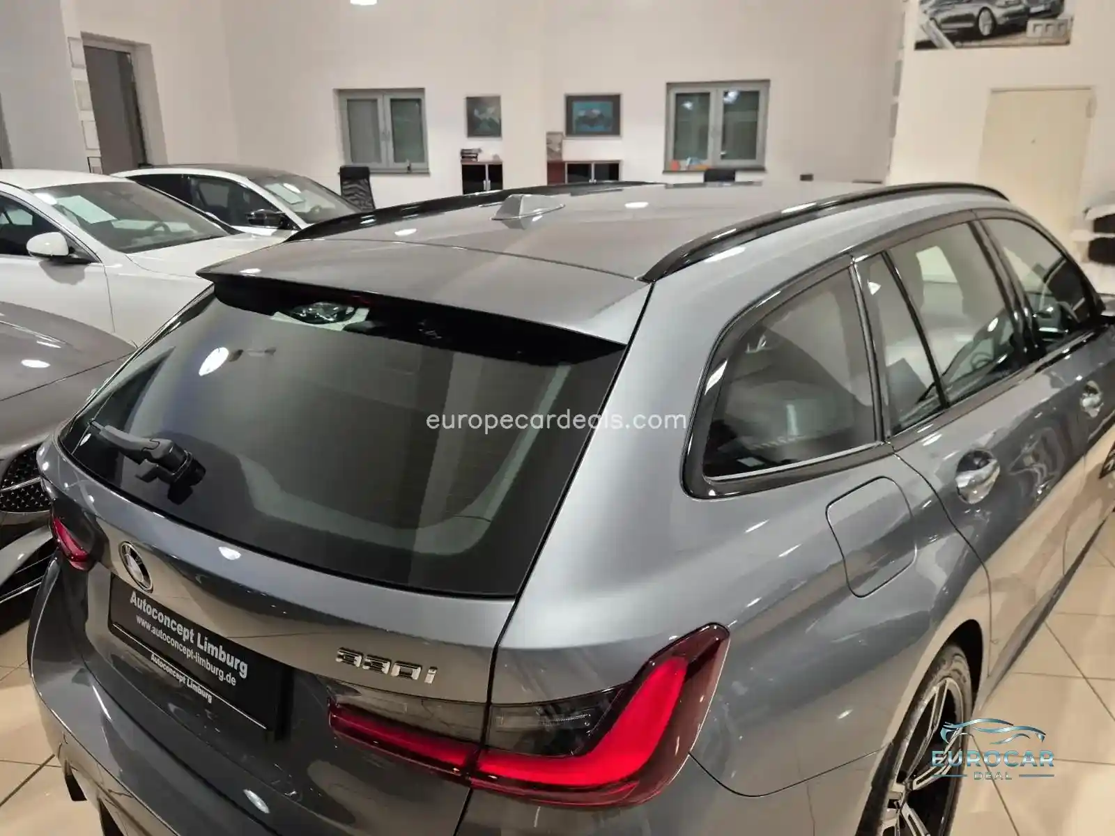 BMW 330