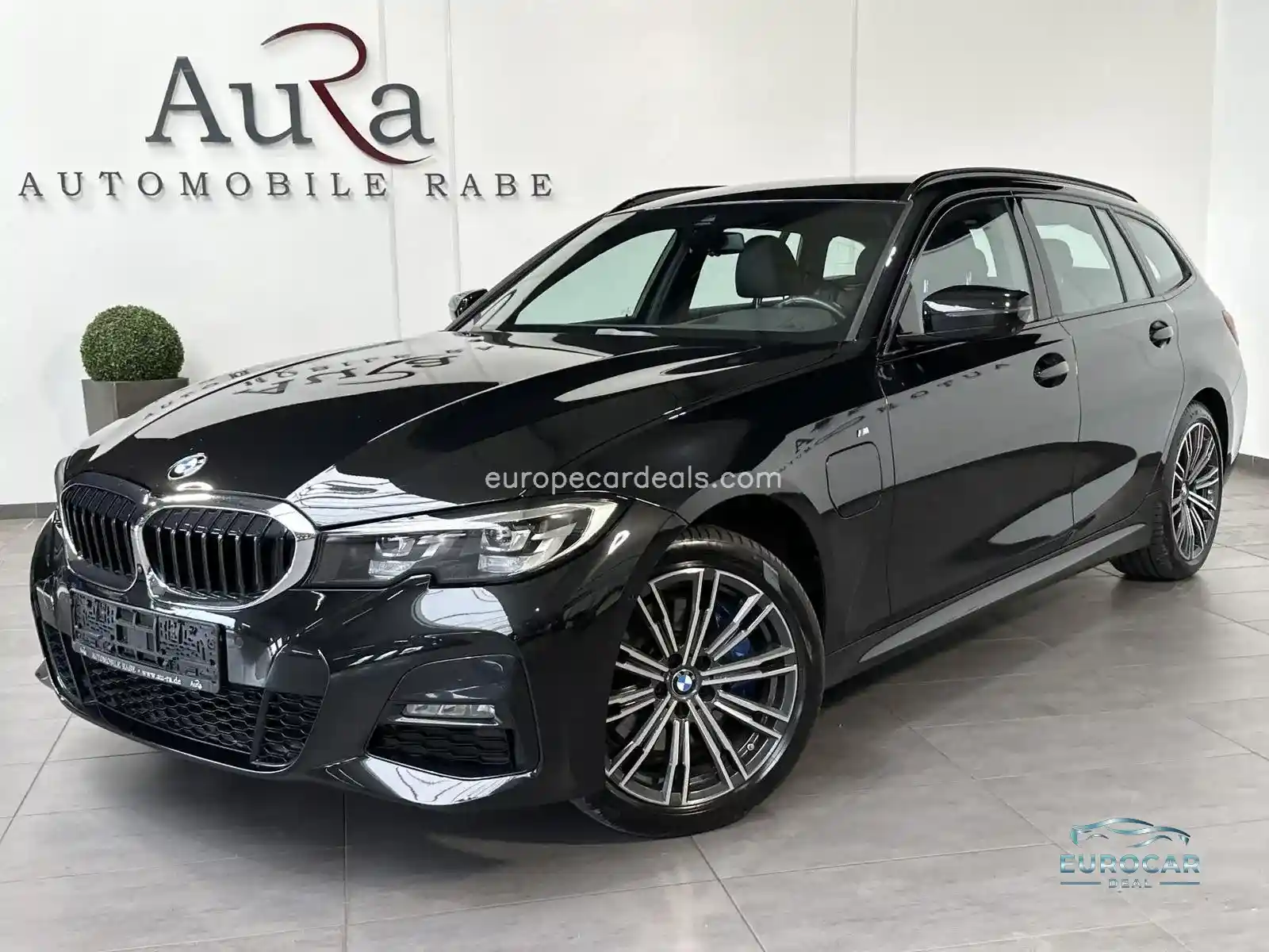 BMW 330