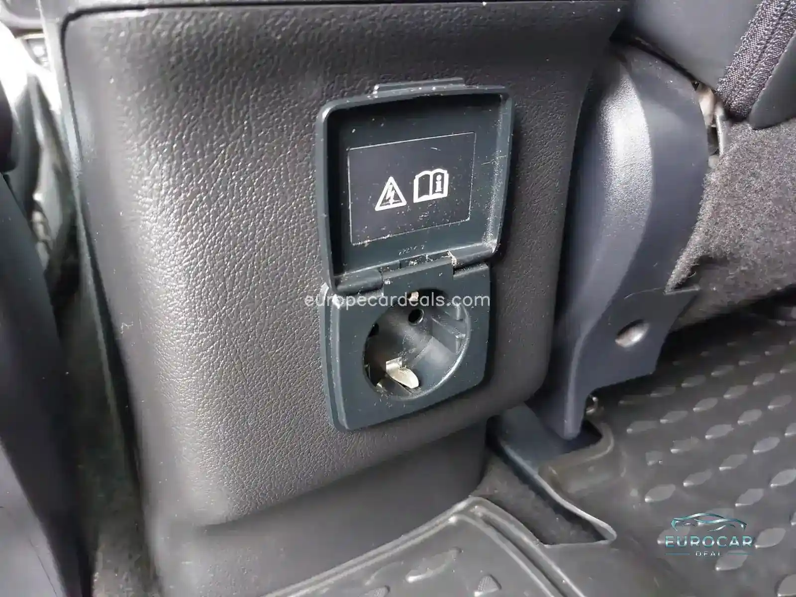 Mitsubishi Plug-in Hybrid Outlander