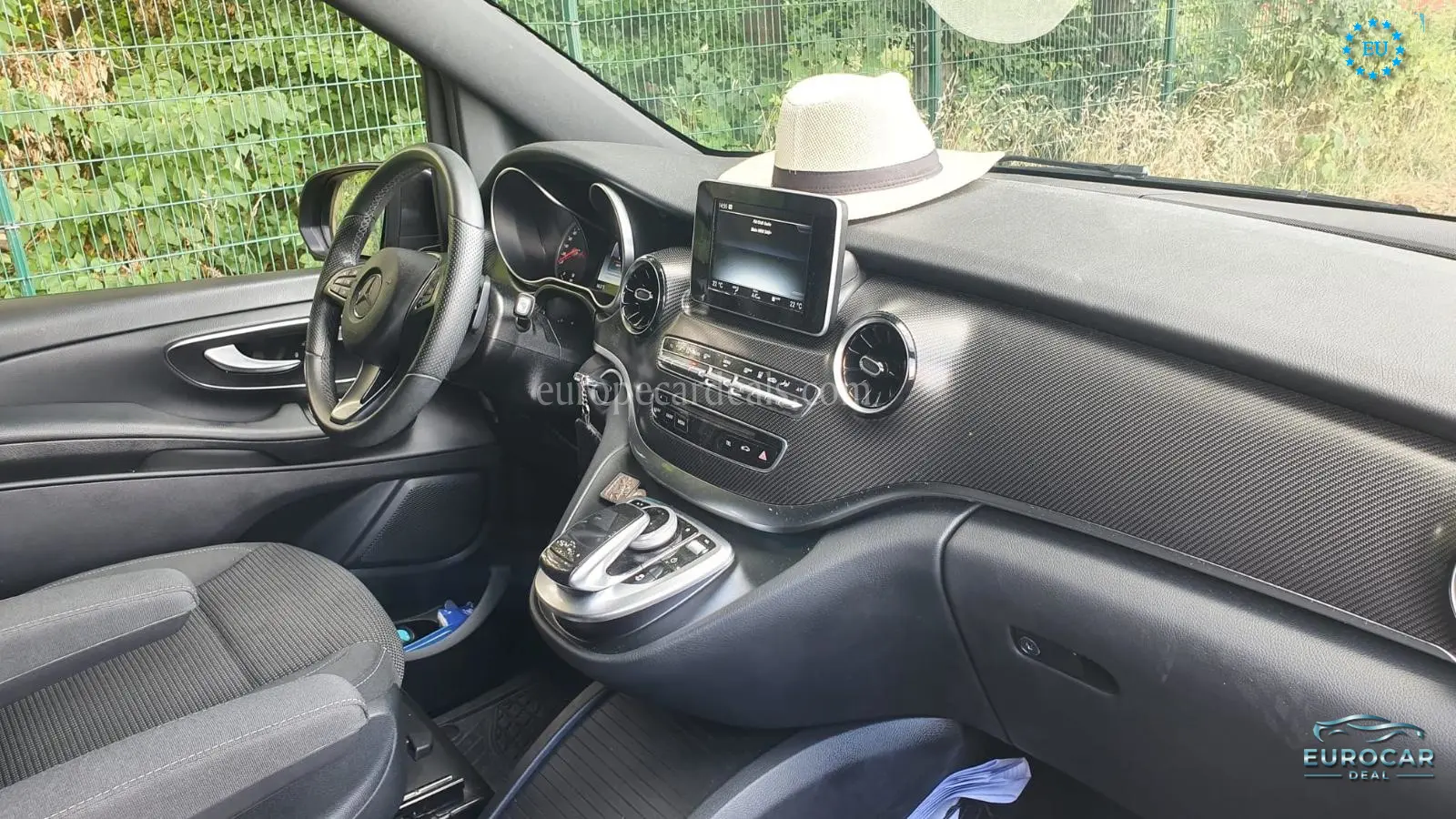 Mercedes-Benz V 220