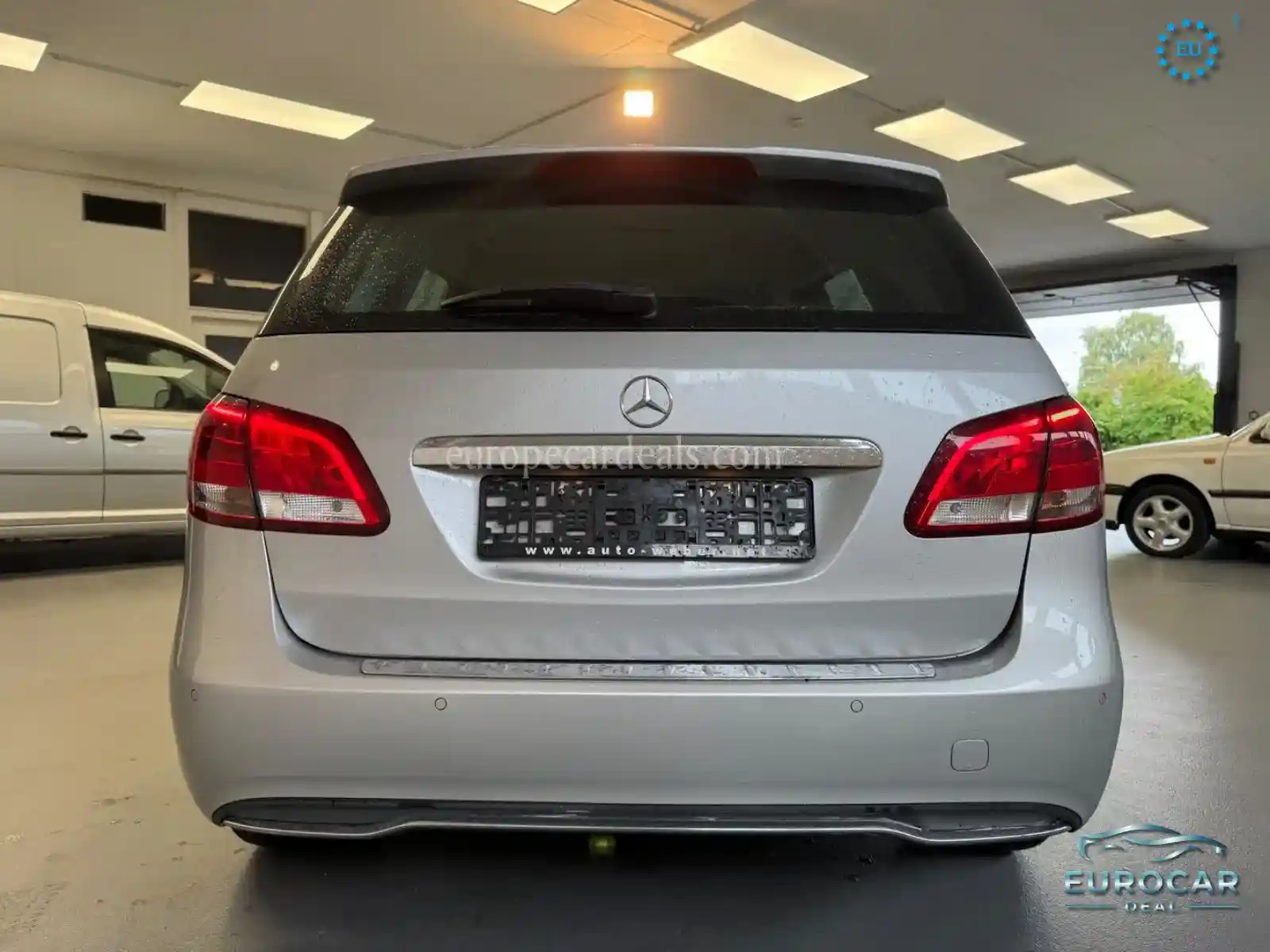 Mercedes-Benz B 180
