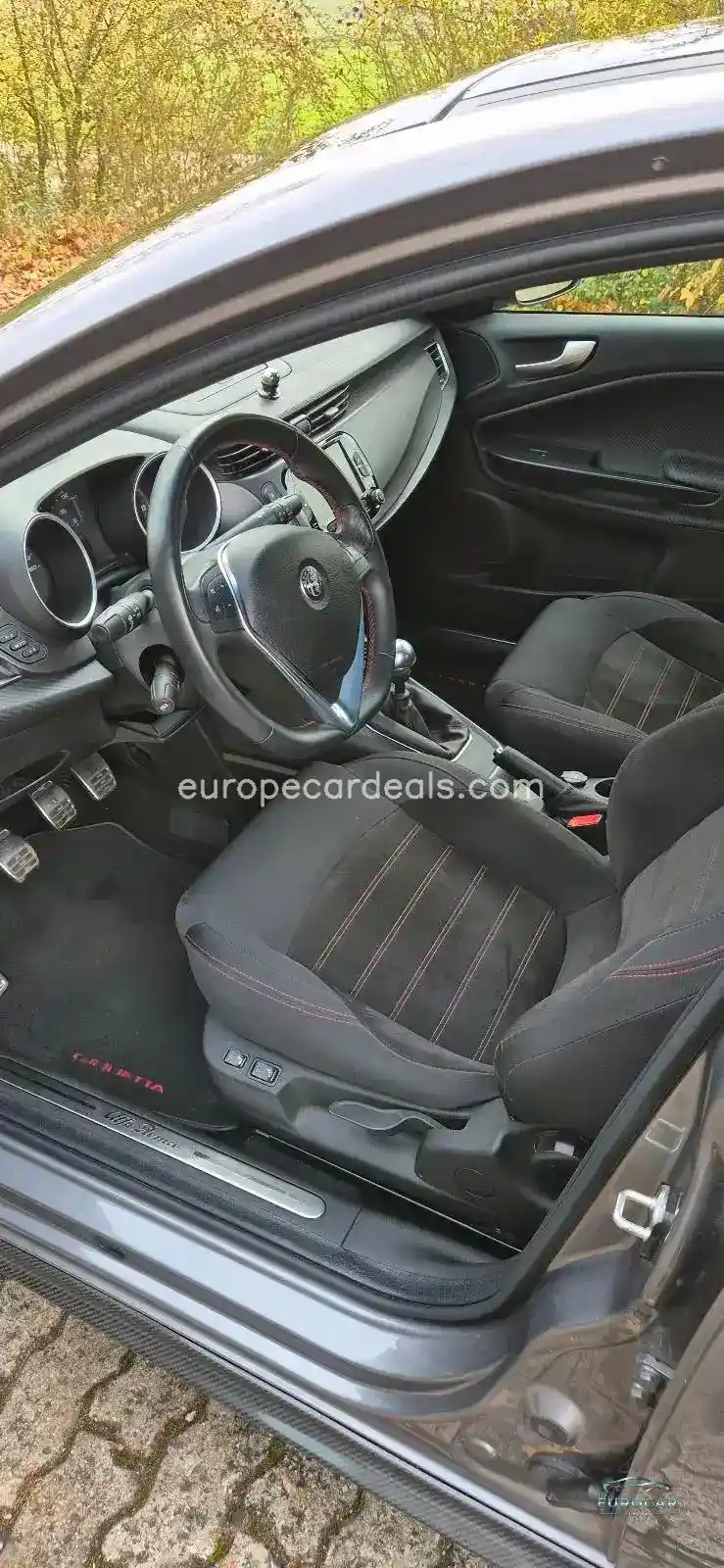 Alfa Romeo 145