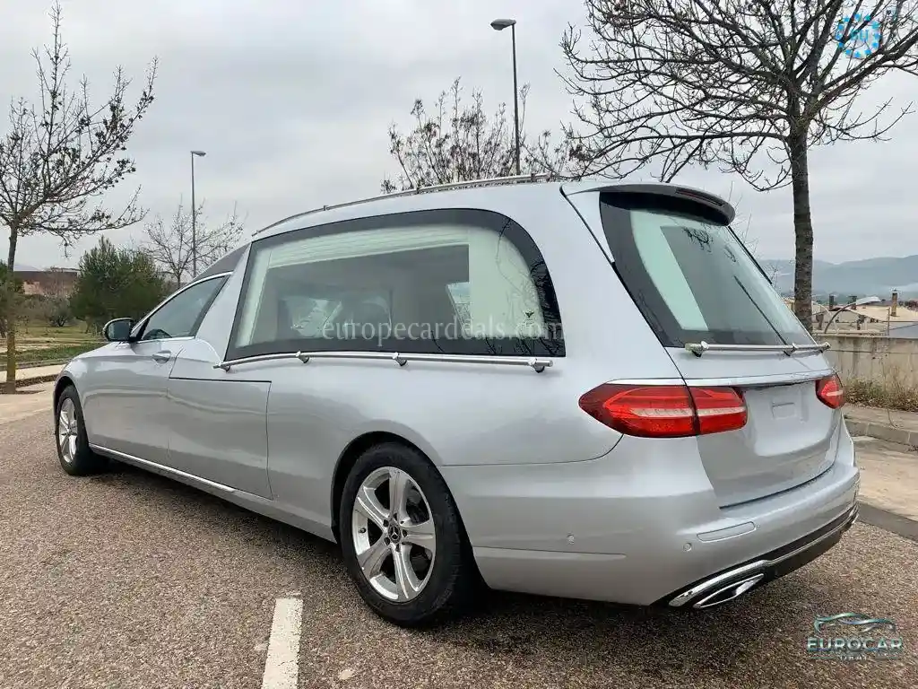 Mercedes-Benz E 200
