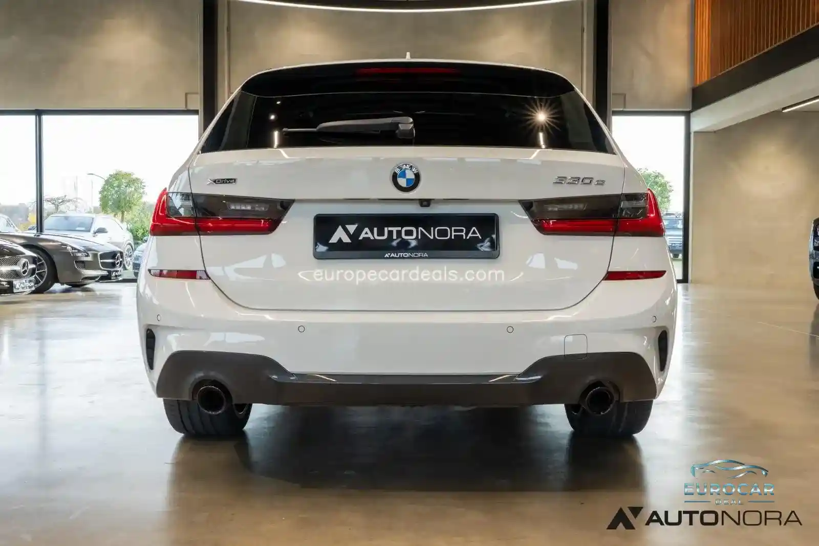 BMW 330