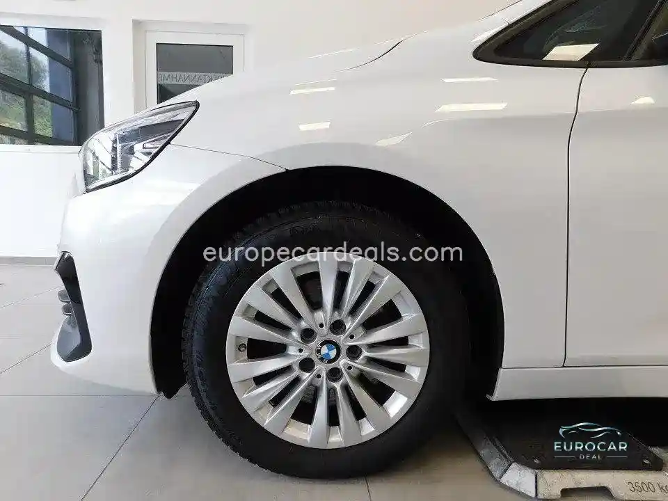 BMW 218