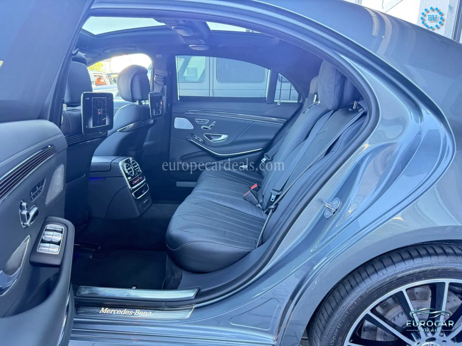 Mercedes-Benz S 560