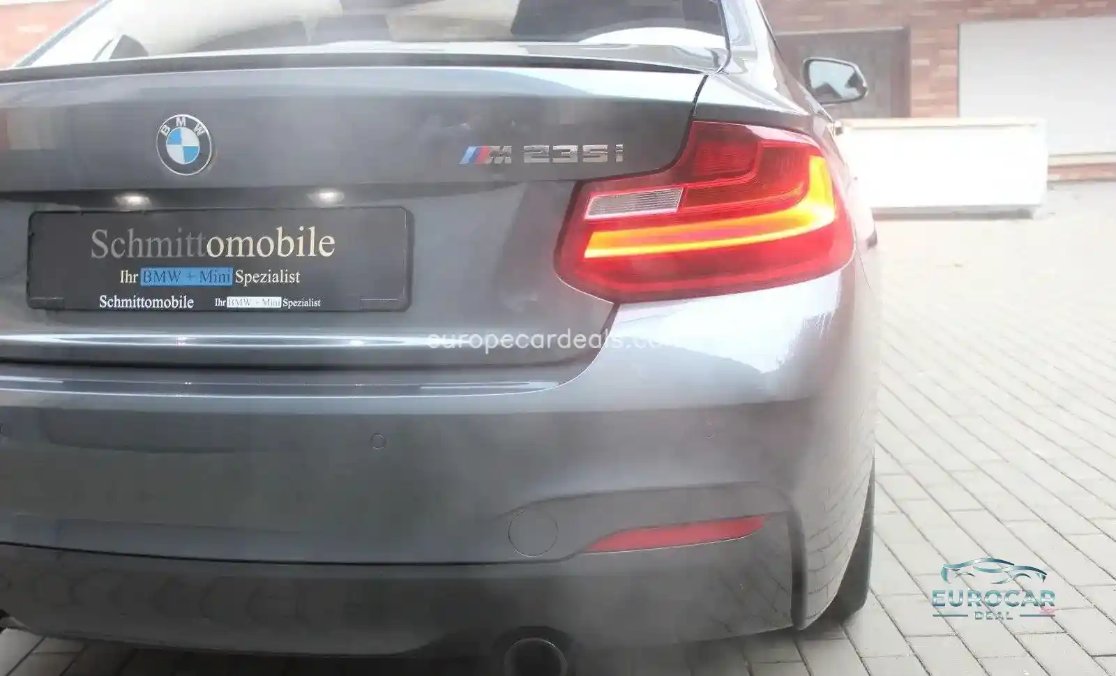 BMW M235