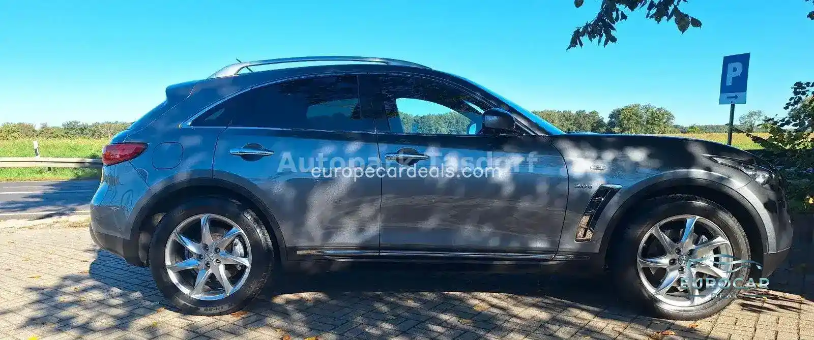 Infiniti QX70
