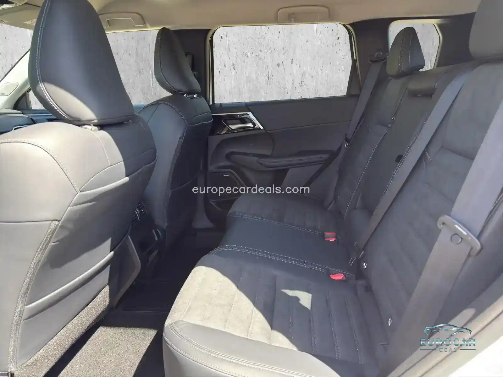 Mitsubishi Plug-in Hybrid Outlander