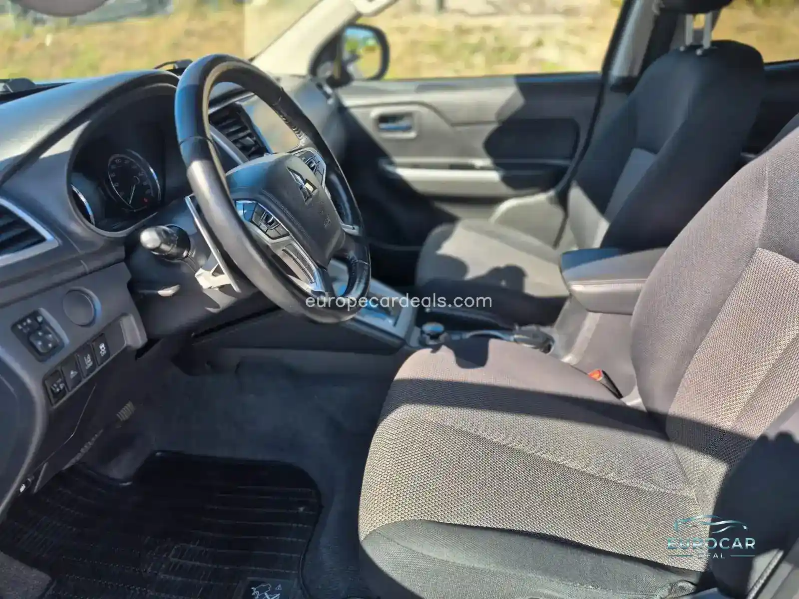 Mitsubishi L200