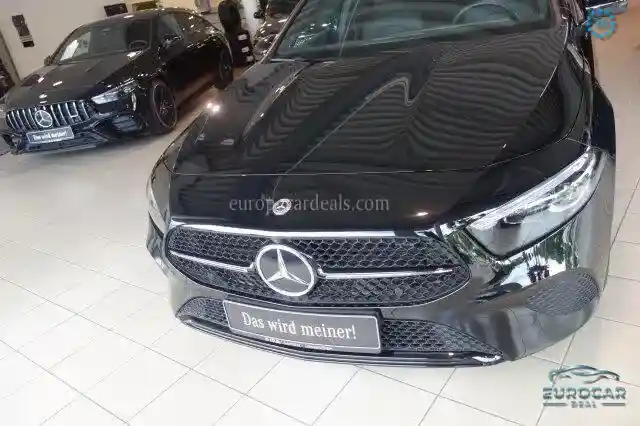 Mercedes-Benz A 220