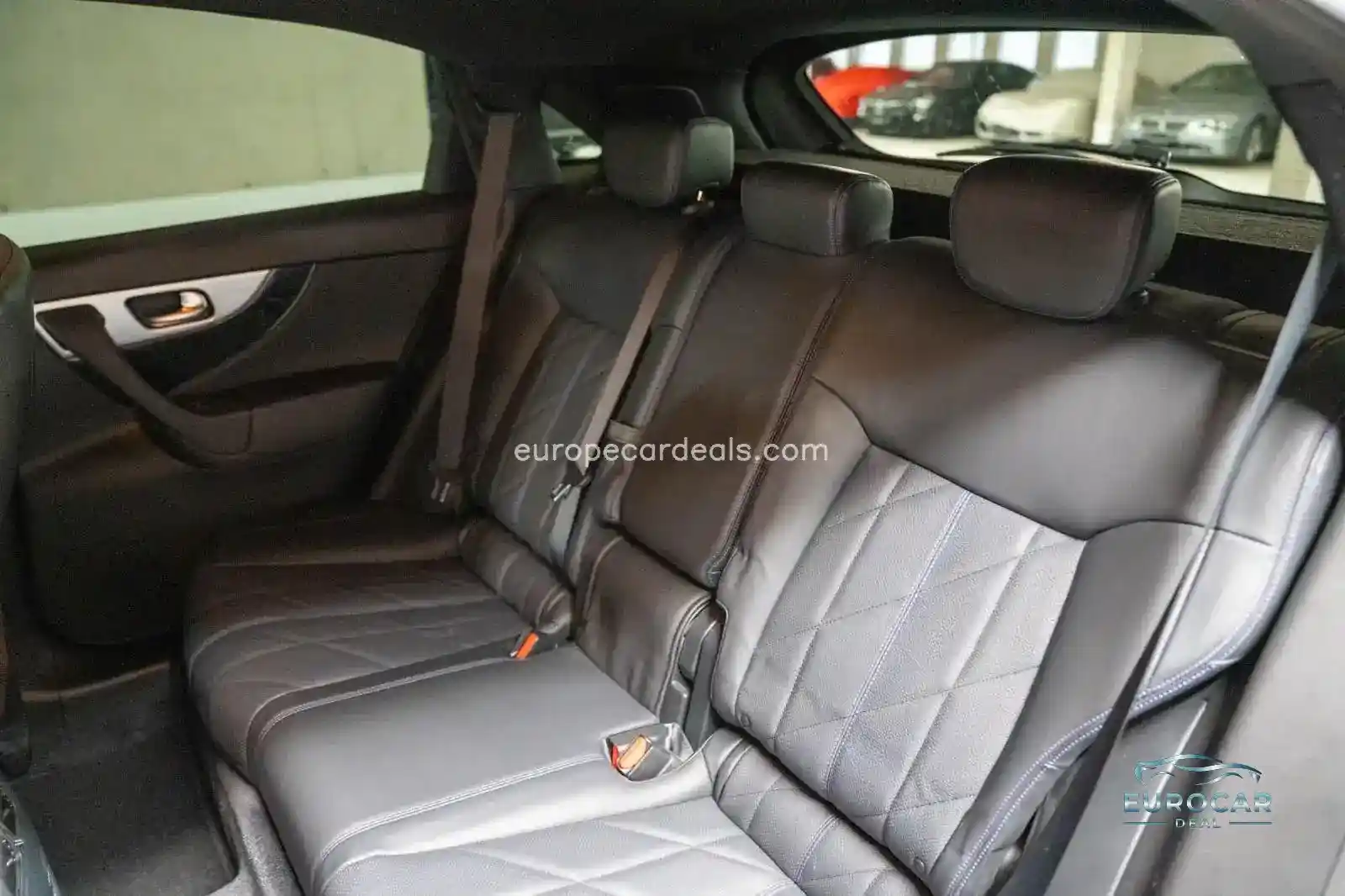 Infiniti QX70