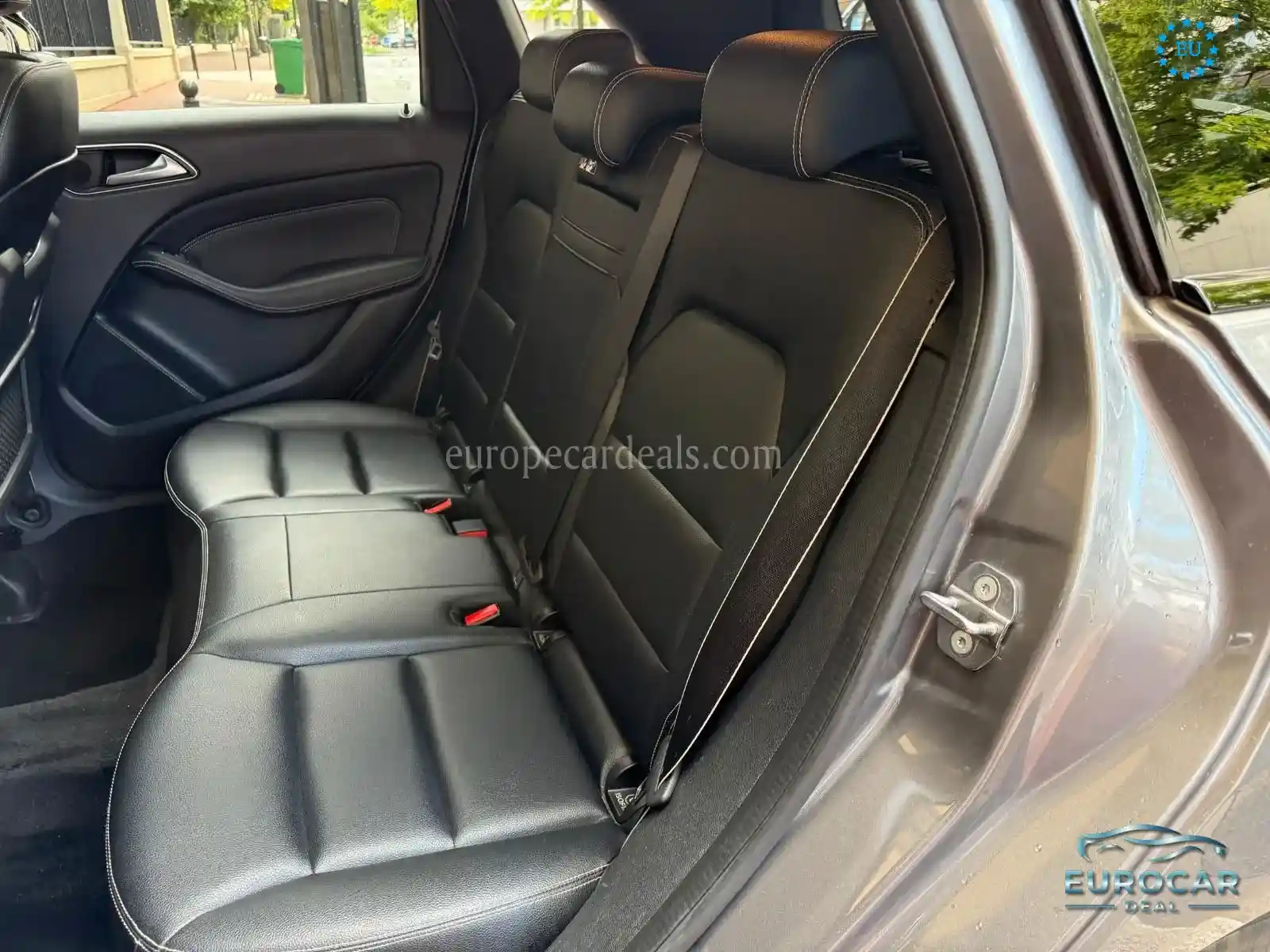 Mercedes-Benz B 220
