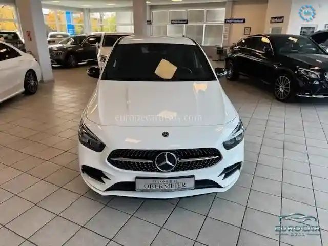 Mercedes-Benz B 200
