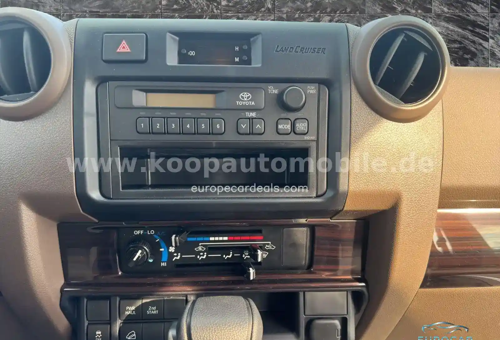 Toyota Land Cruiser