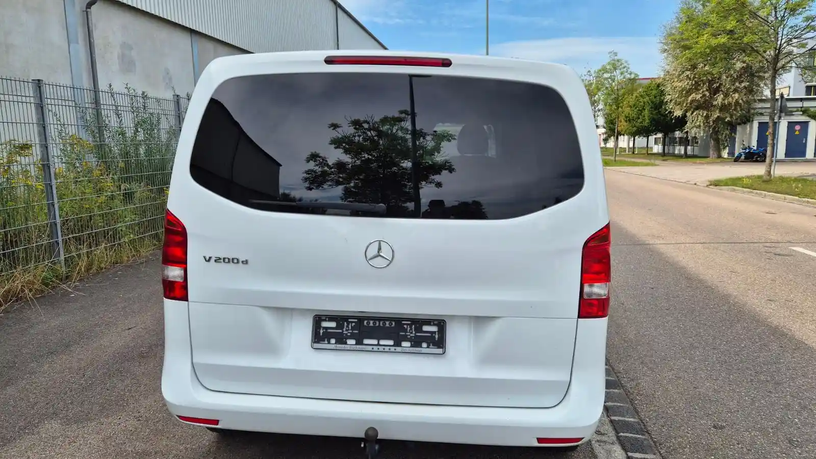 Mercedes-Benz V 200