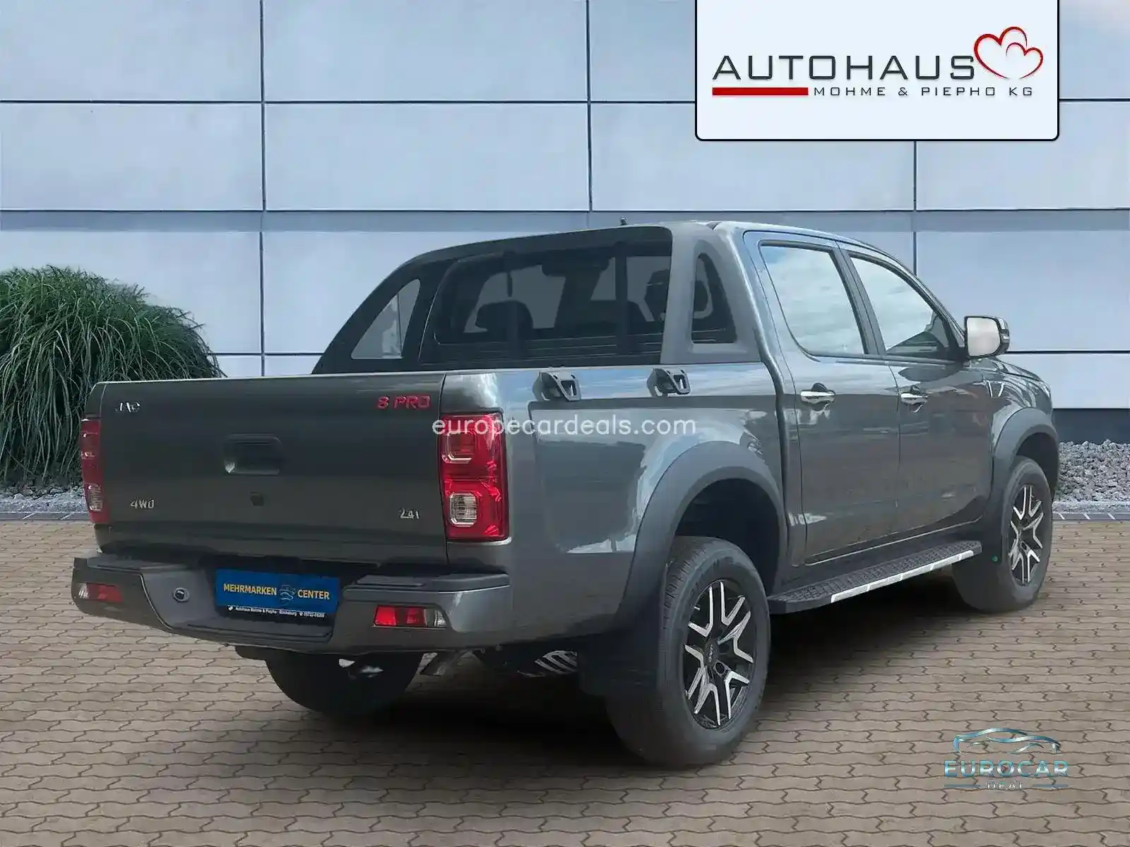 JAC 8 Pro