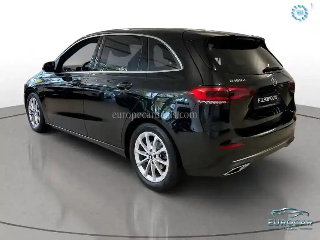 Mercedes-Benz B 180