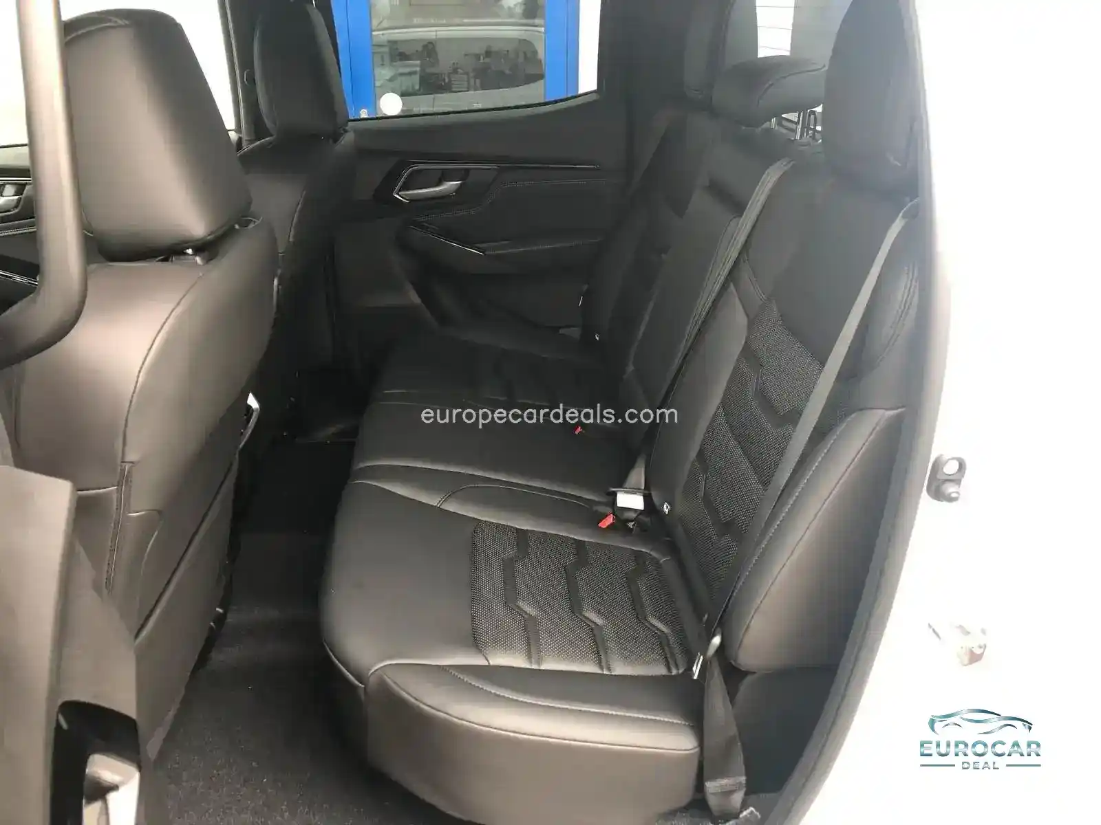 Double Cab V-Cross AT +Sonderfarbe+