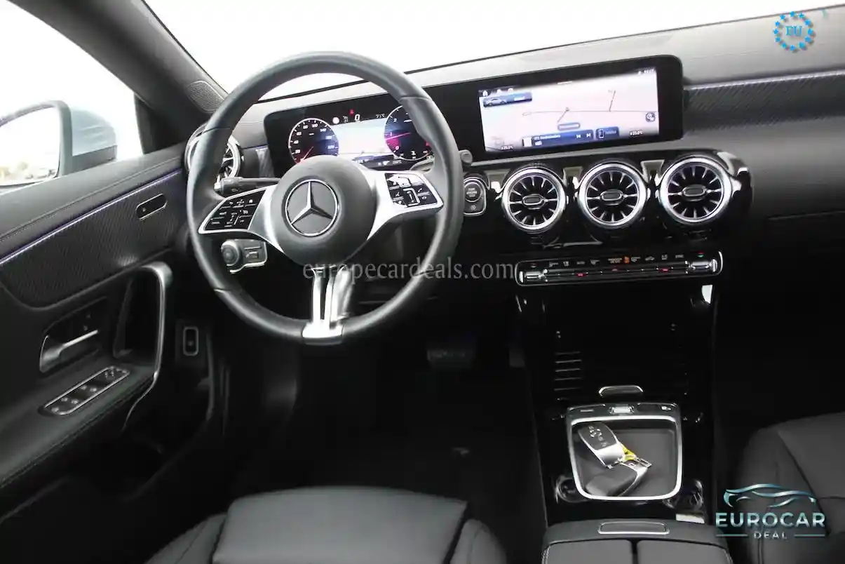 Mercedes-Benz CLA 180