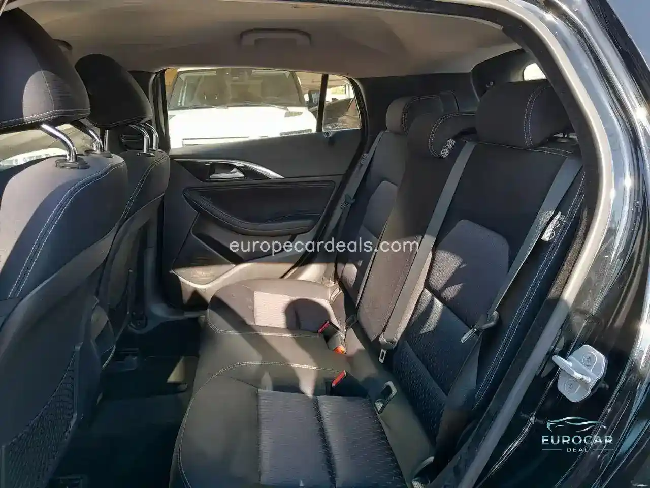 Infiniti Q30