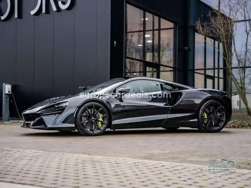 McLaren Artura