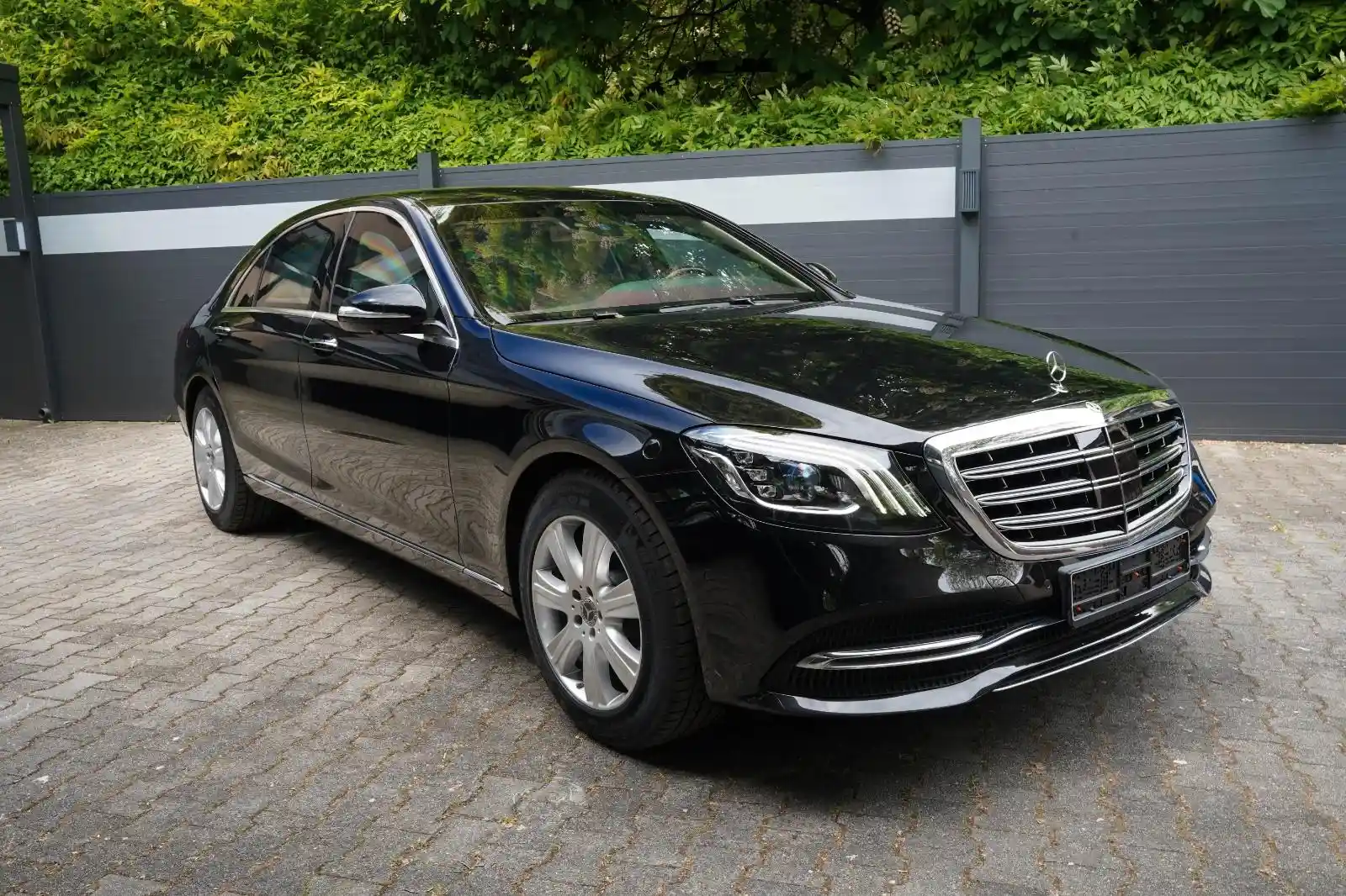 Mercedes-Benz S 600