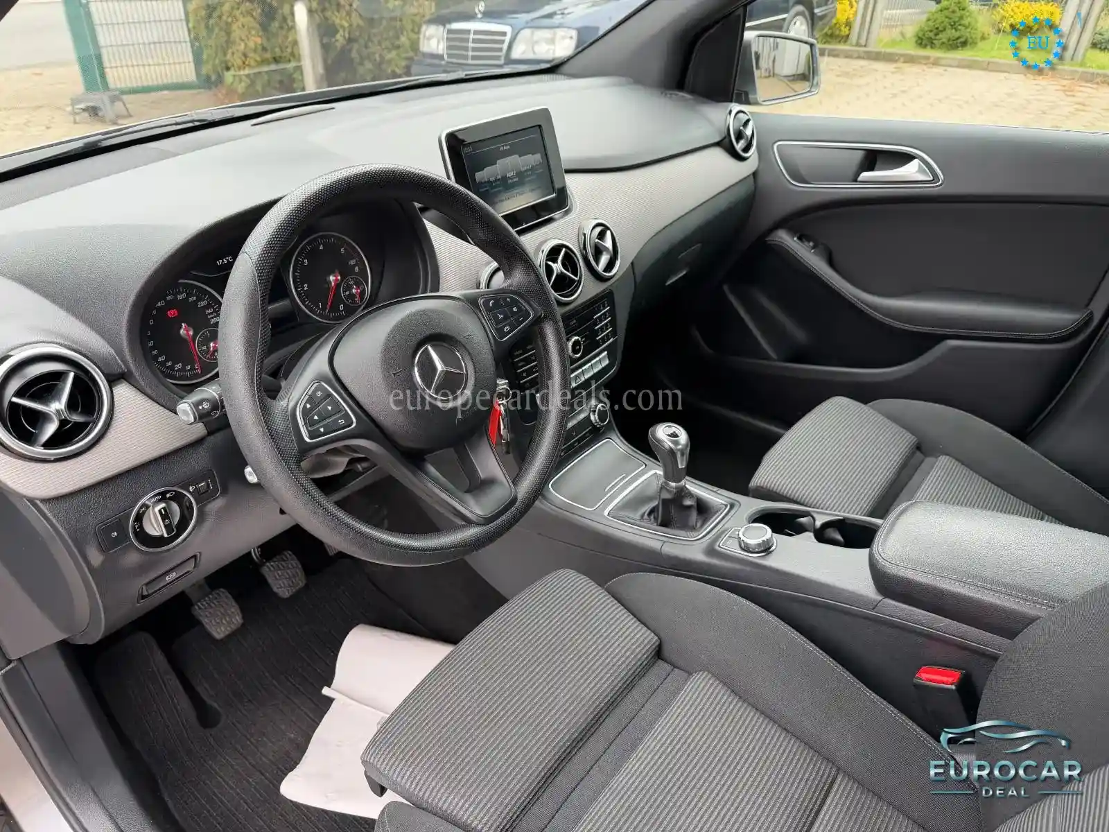Mercedes-Benz B 200