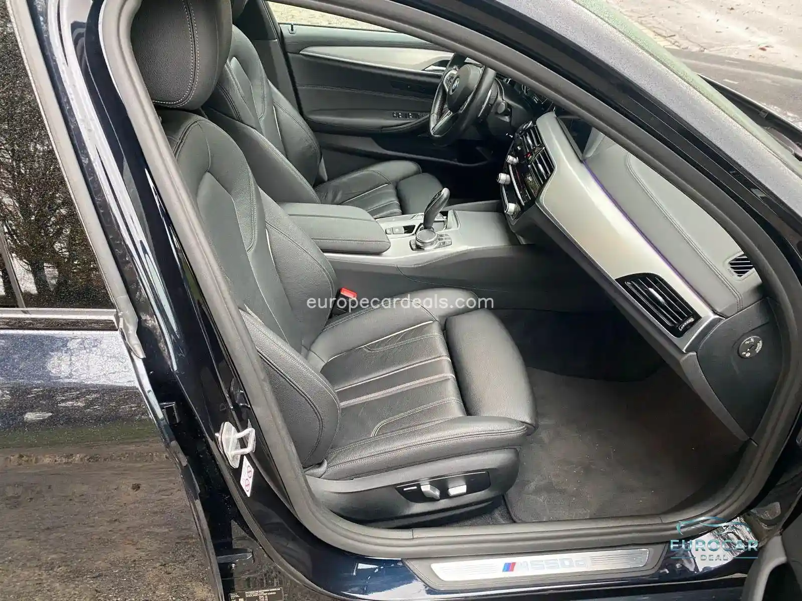 BMW M550