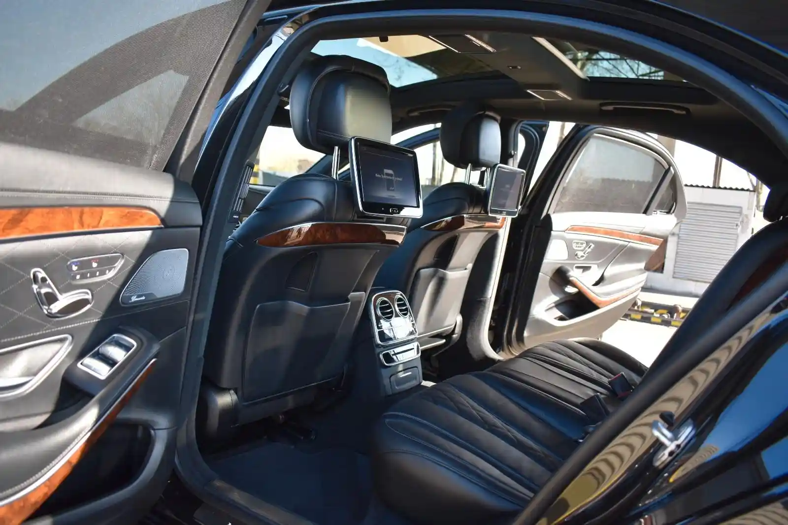 Mercedes-Benz S 600