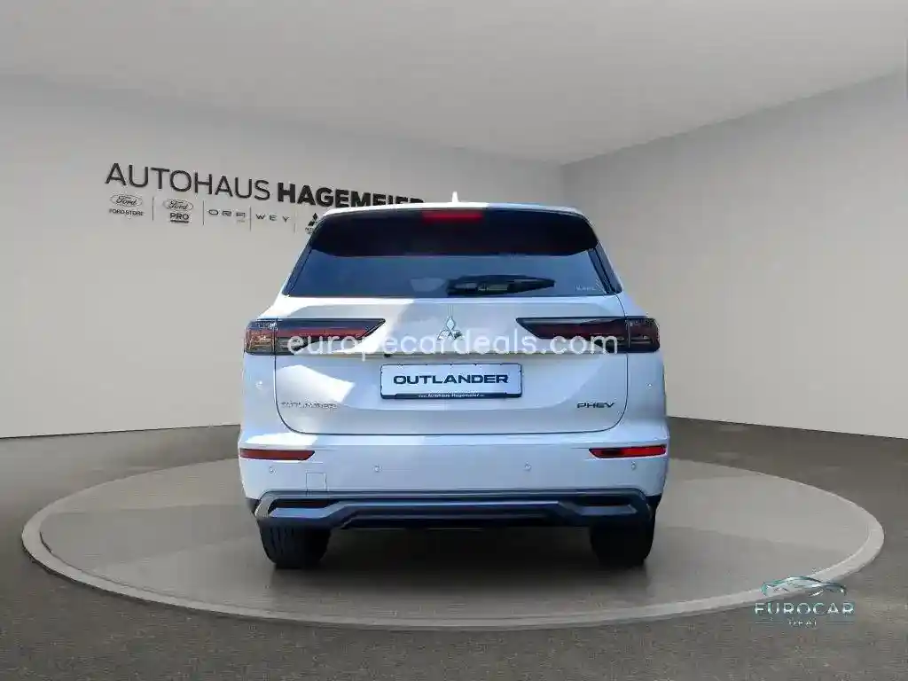 Mitsubishi Plug-in Hybrid Outlander