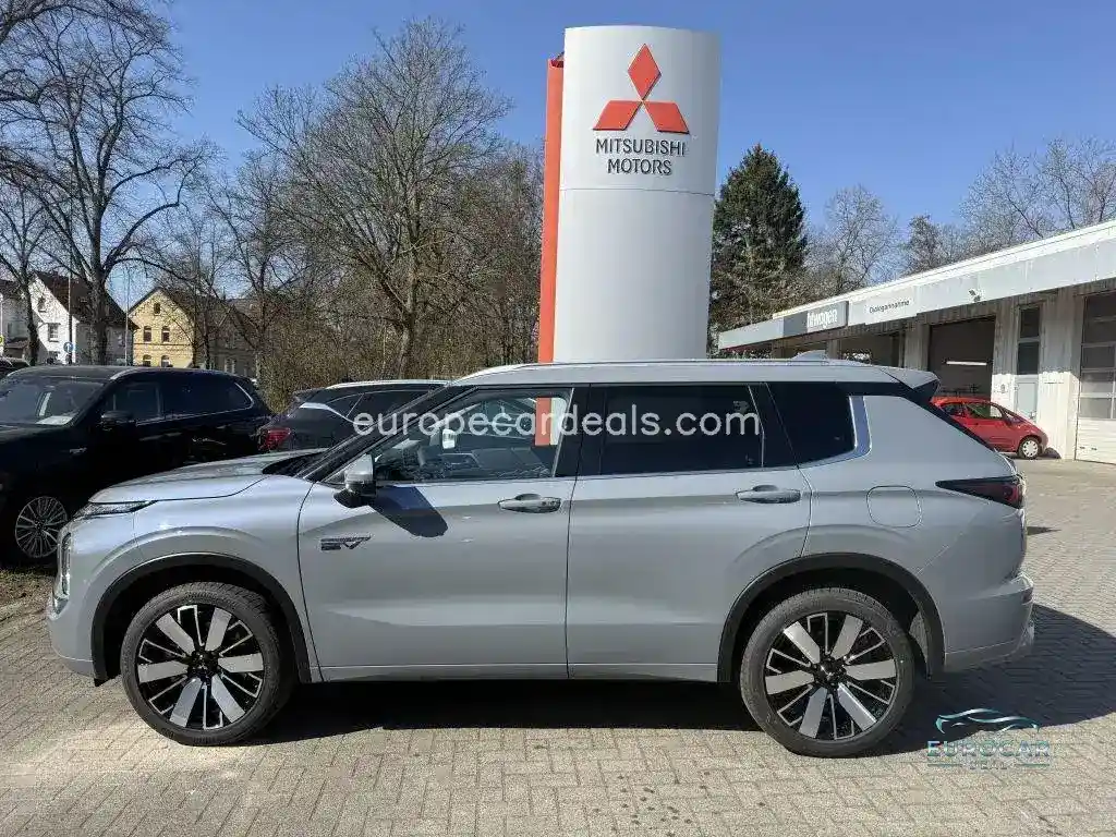 Mitsubishi Plug-in Hybrid Outlander