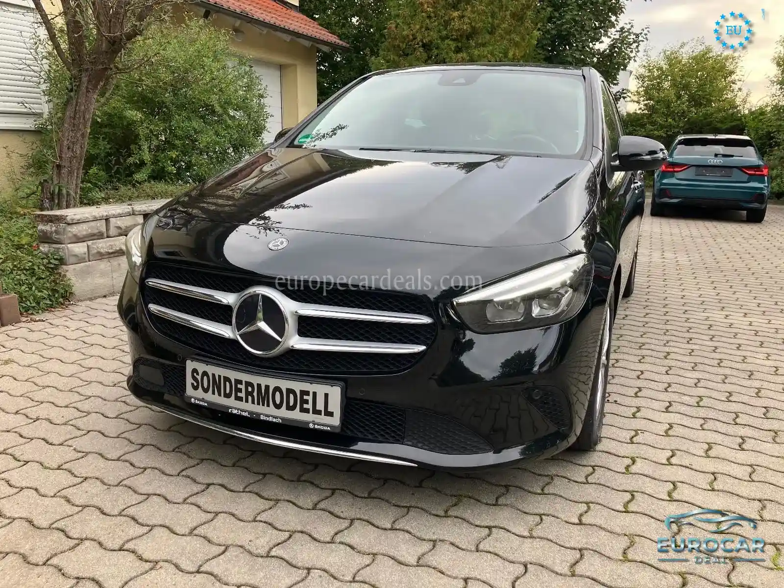 Mercedes-Benz B 180