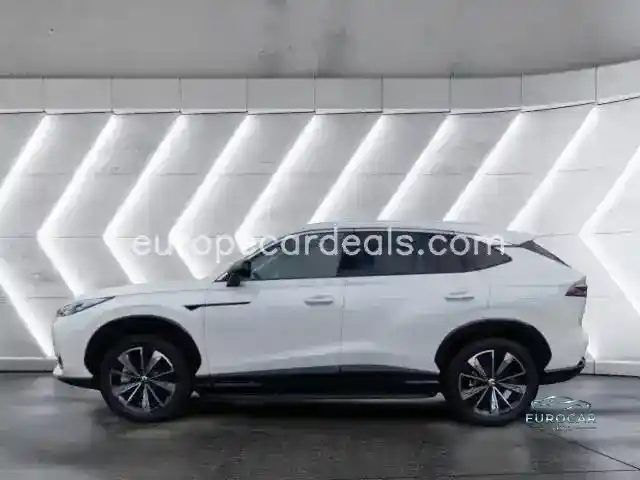 MG HS