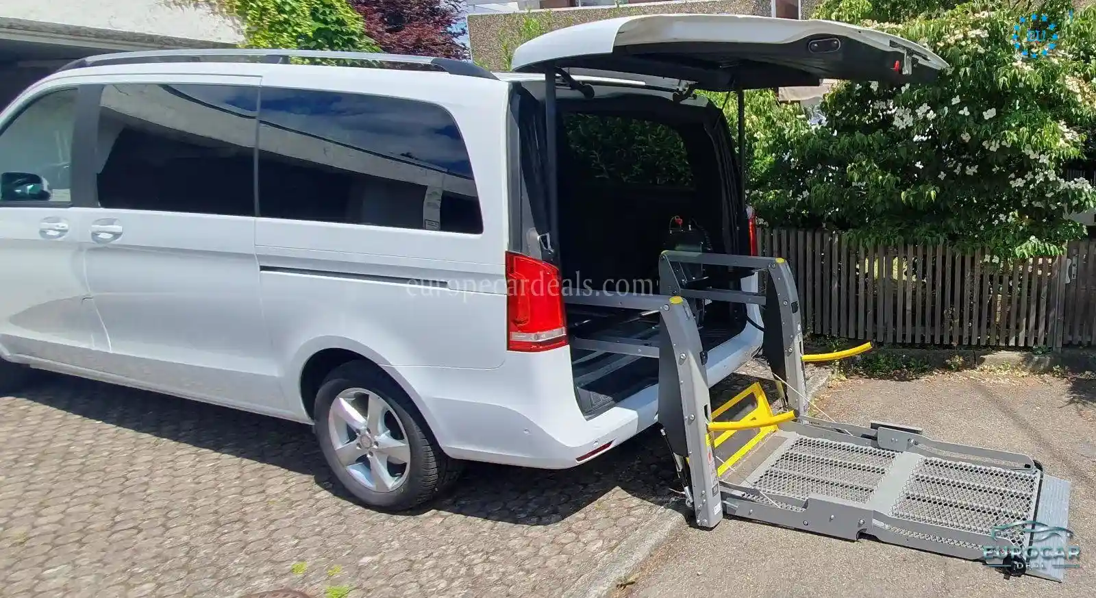 Mercedes-Benz V 250