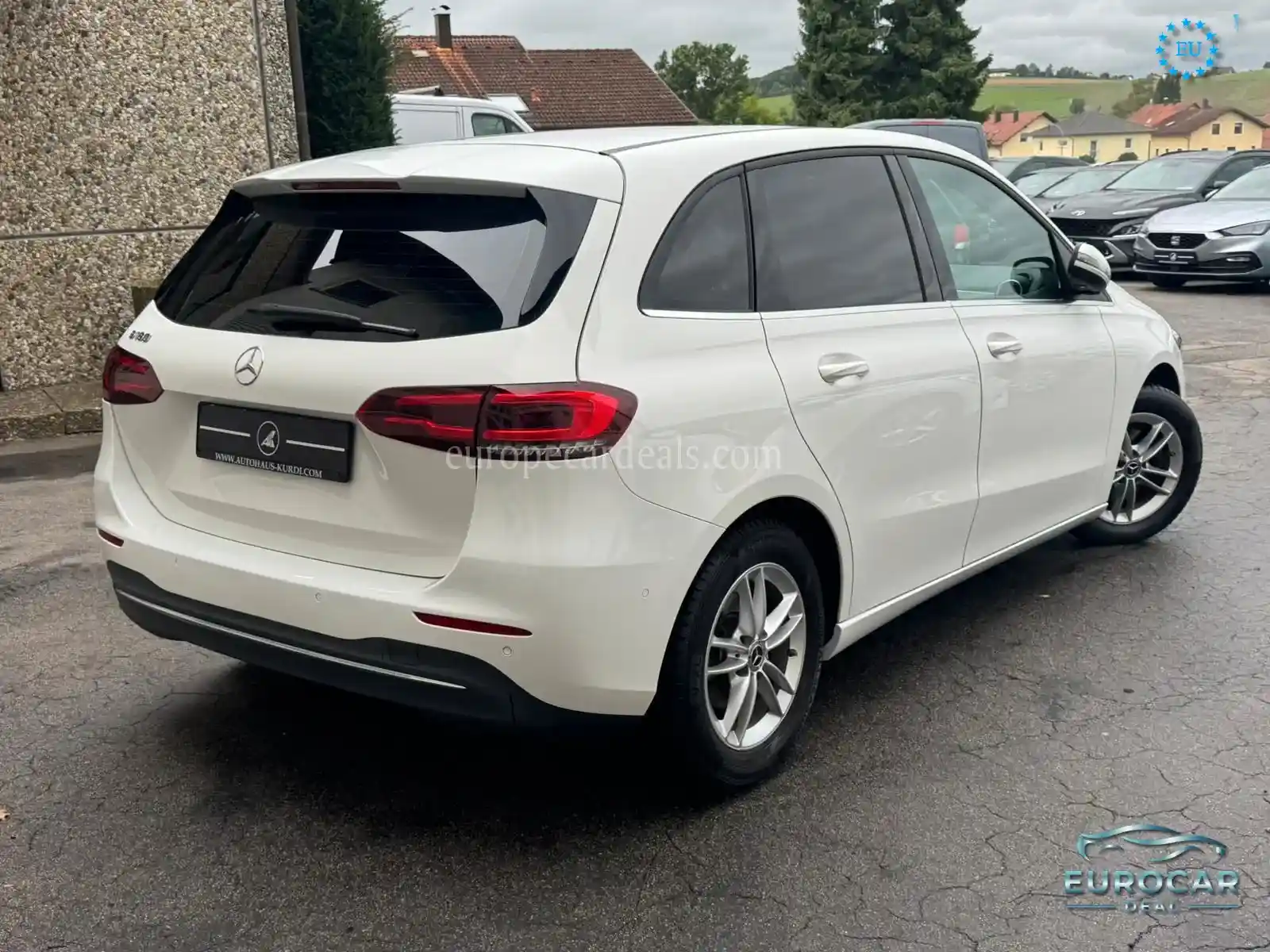 Mercedes-Benz B 180