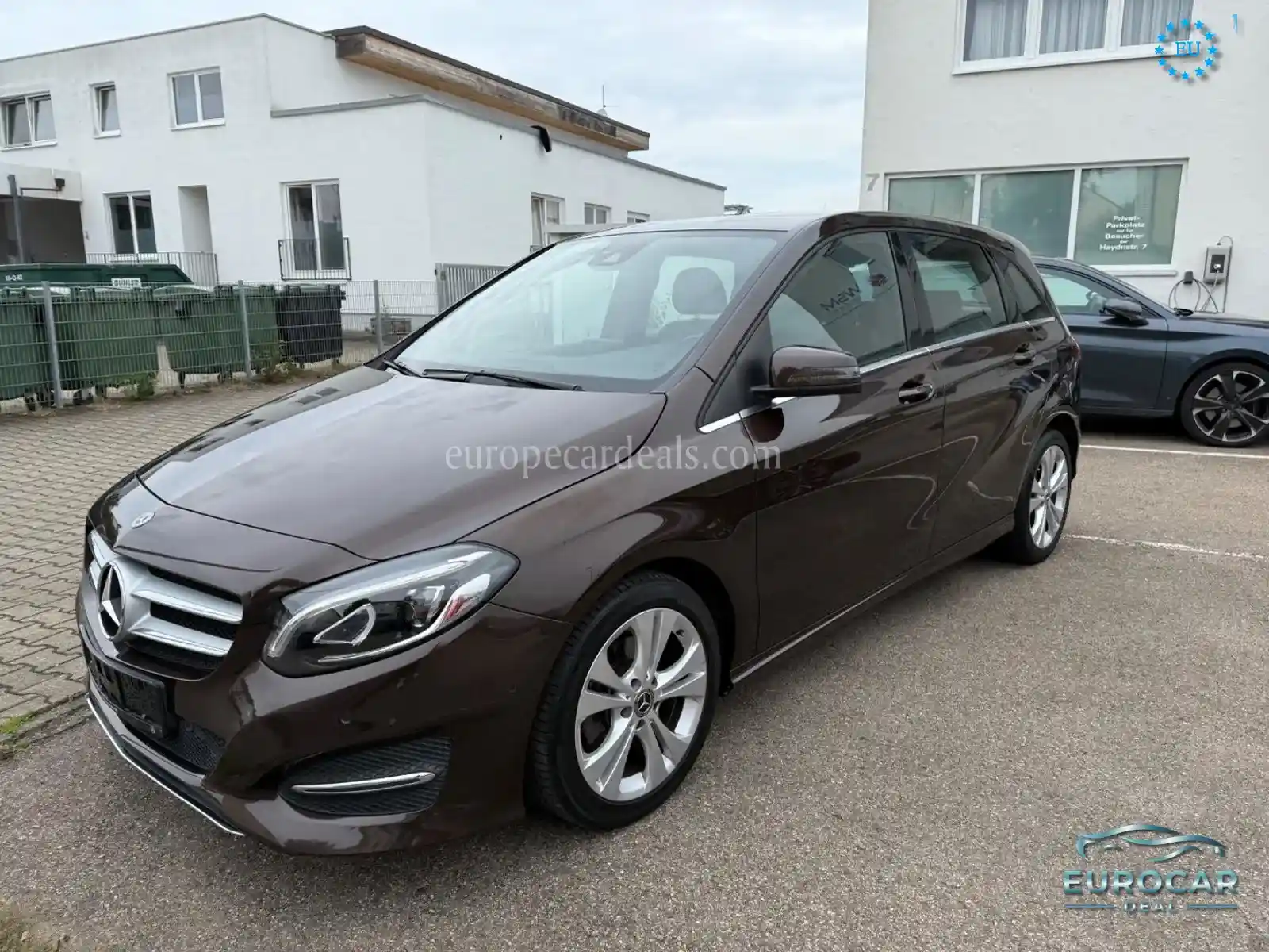 Mercedes-Benz B 180