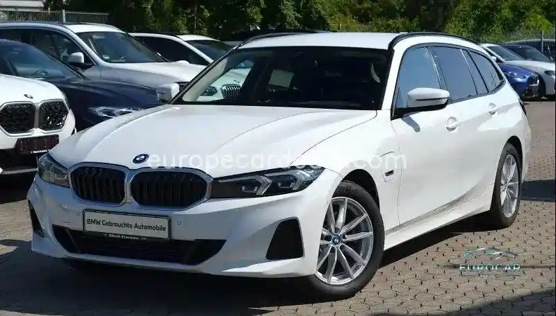 BMW 330