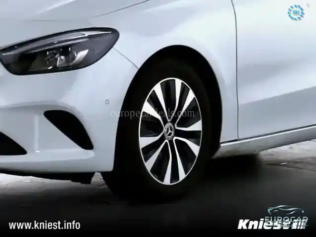 Mercedes-Benz B 220