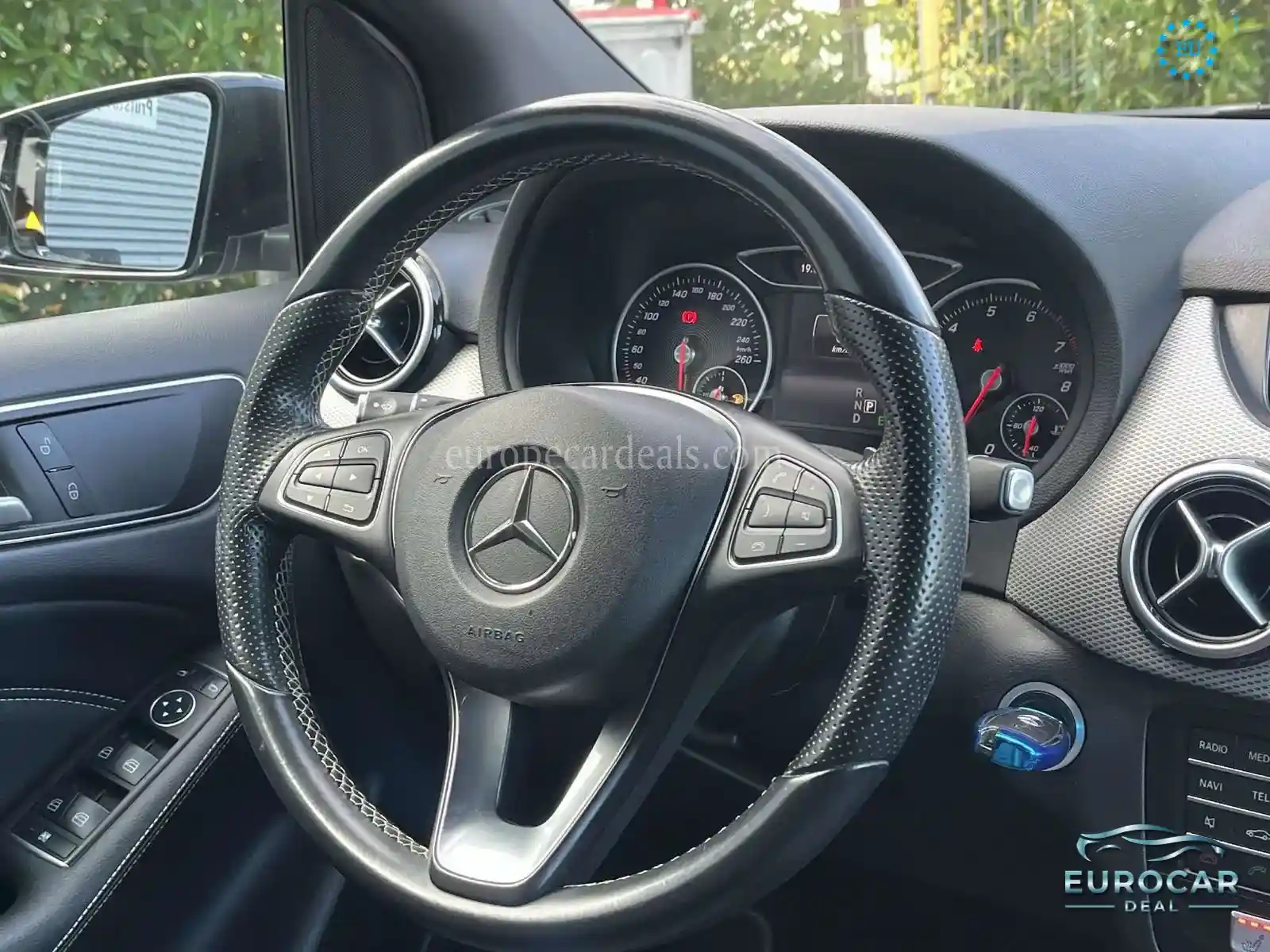Mercedes-Benz B 200