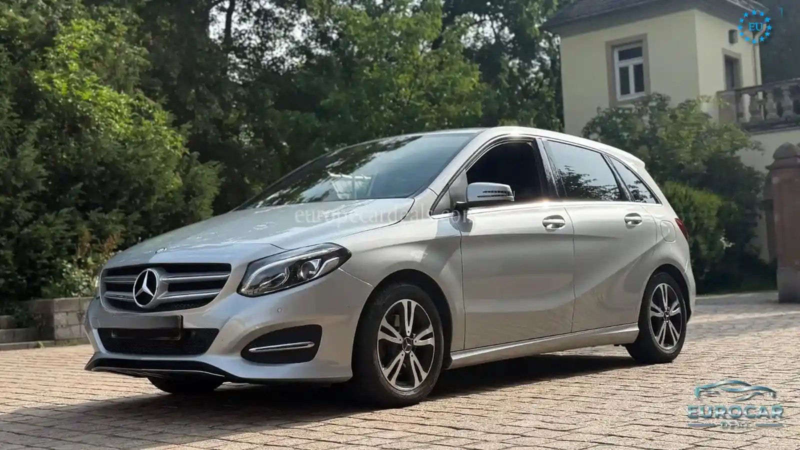 Mercedes-Benz B 180
