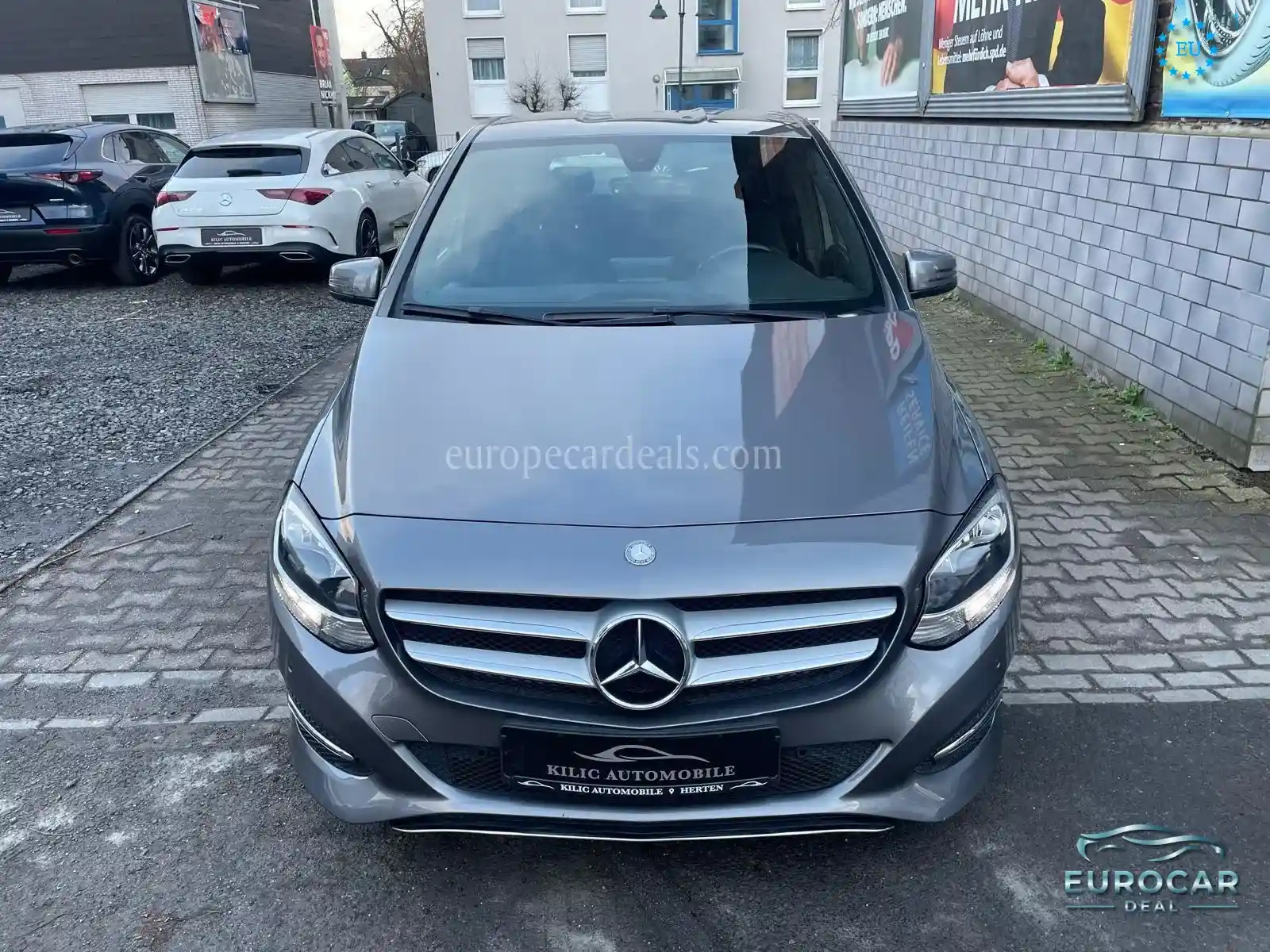 Mercedes-Benz B 180