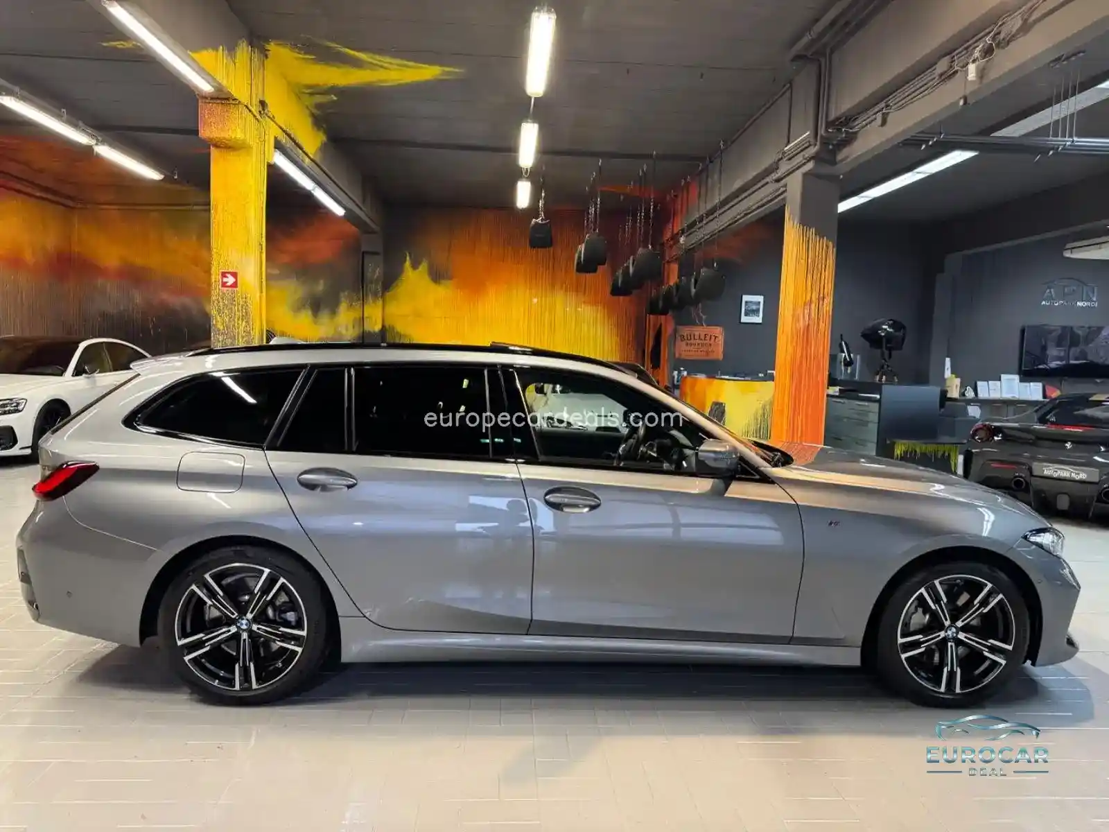 BMW 330