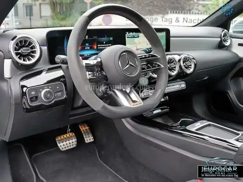 Mercedes-Benz A 35 AMG