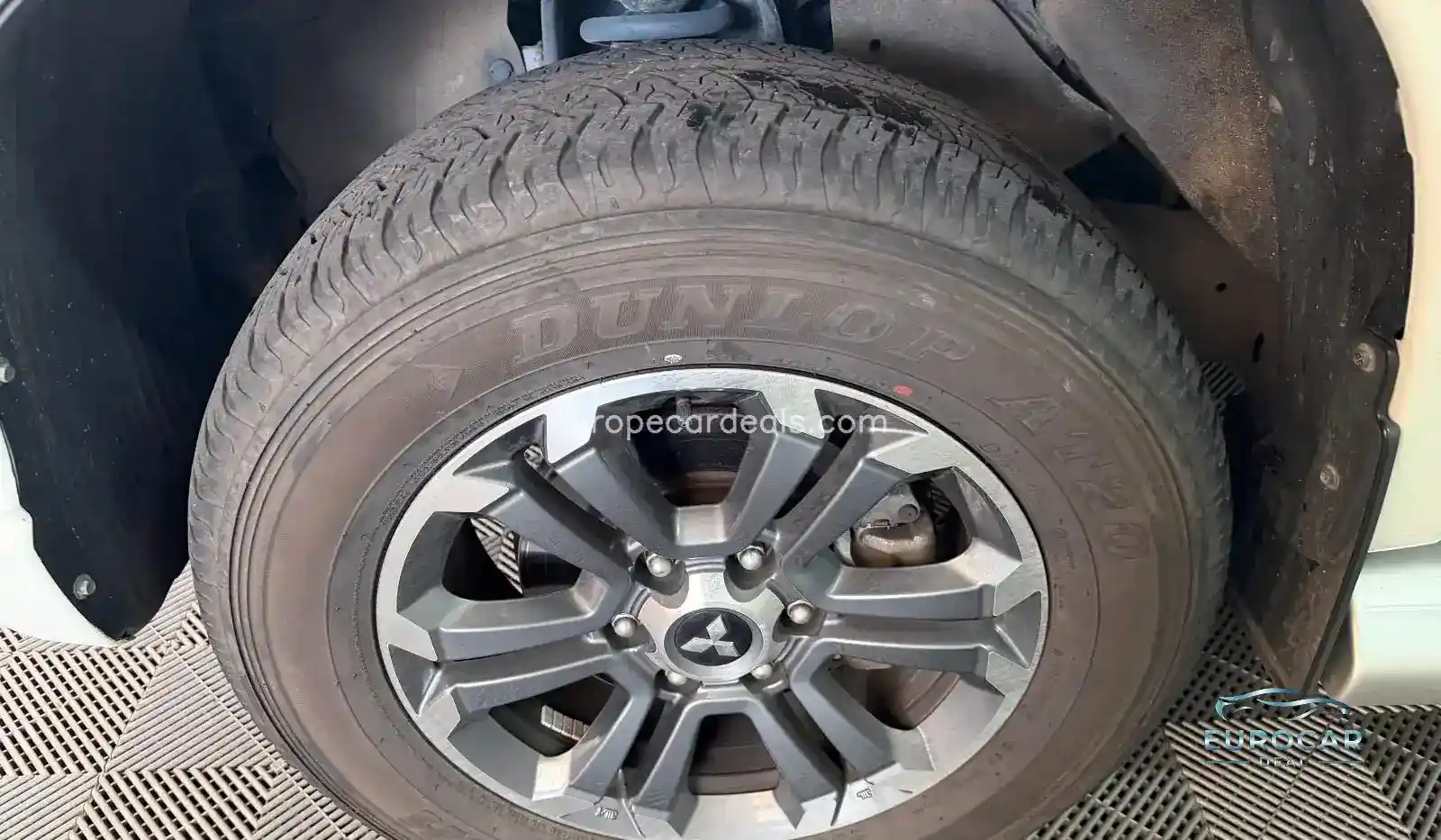 Mitsubishi L200