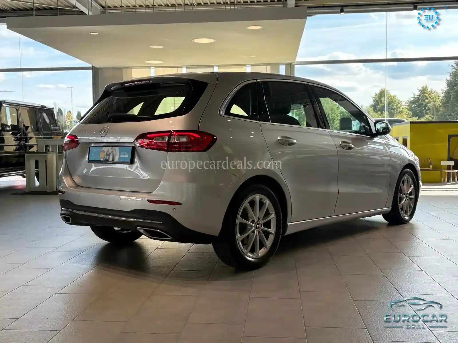 Mercedes-Benz B 180