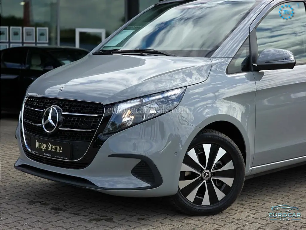 Mercedes-Benz V 220