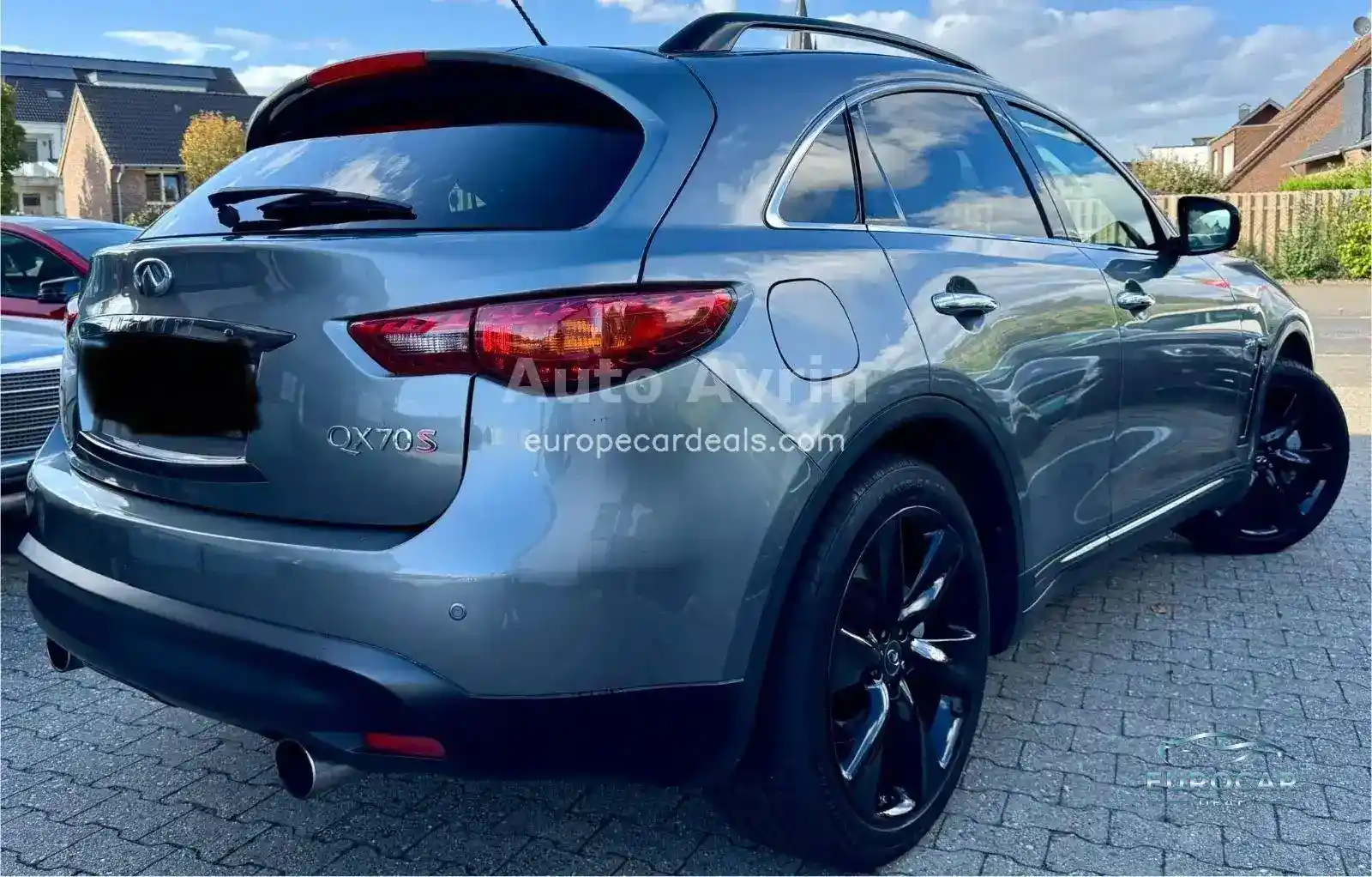 Infiniti QX70